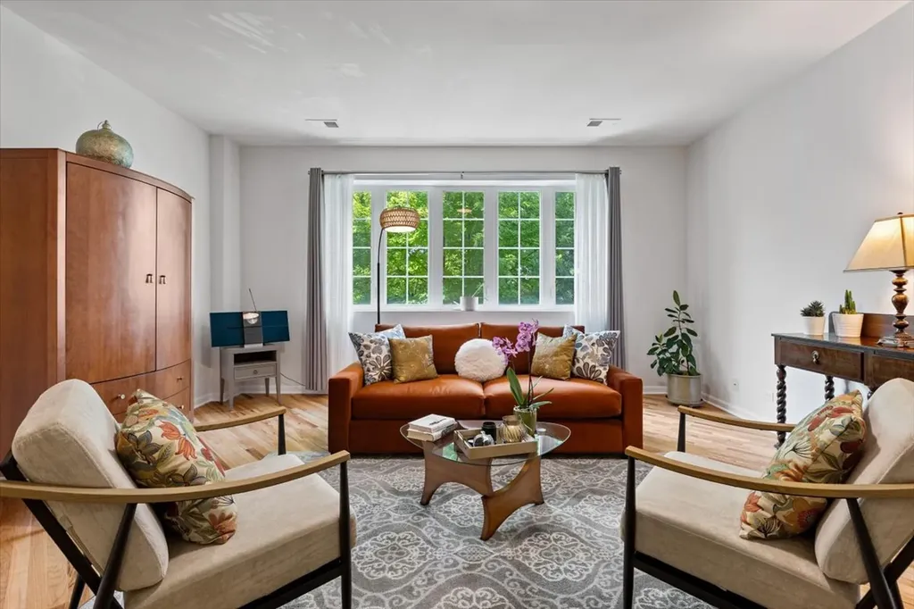 525 North Claremont Avenue Chicago IL 60612