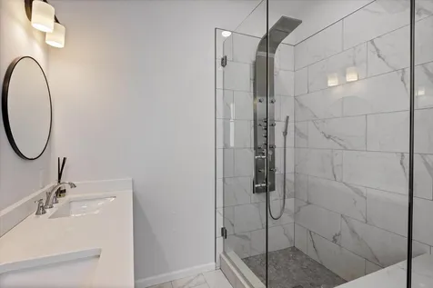 525 North Claremont Avenue Chicago IL 60612