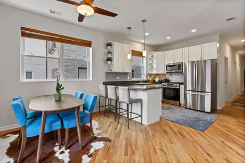 525 North Claremont Avenue Chicago IL 60612