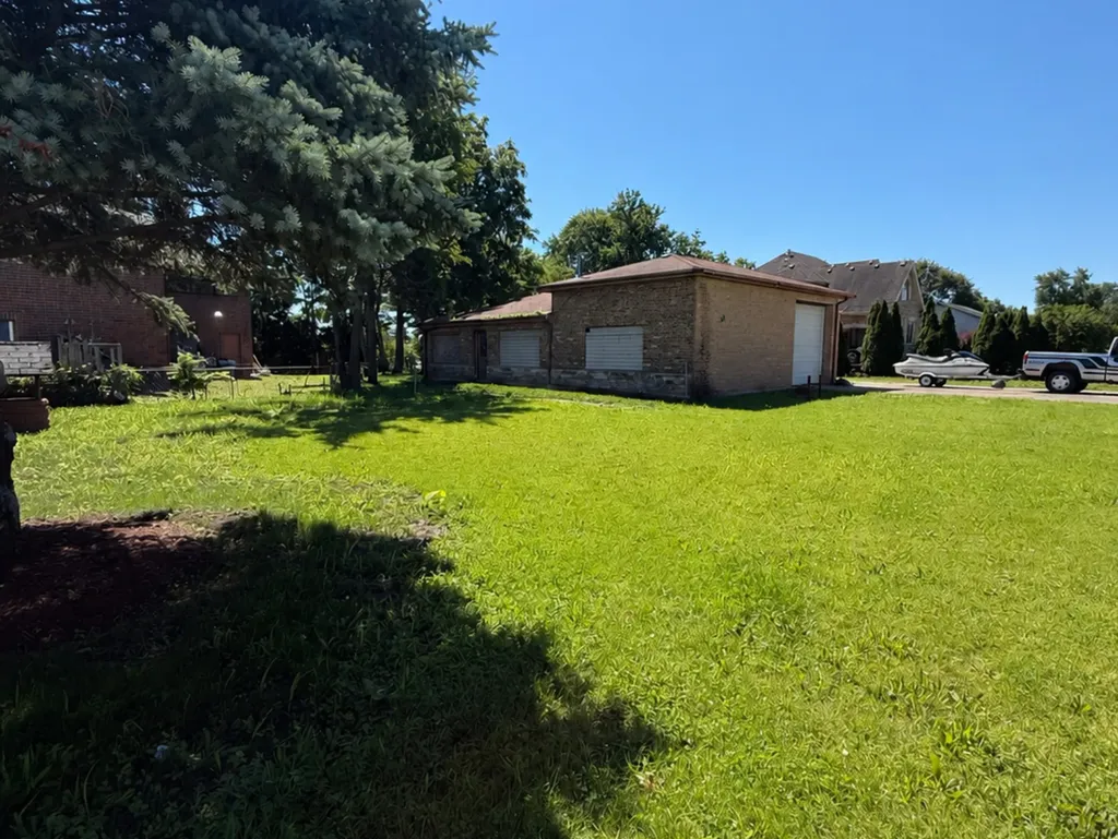 4N481 9TH Avenue Addison IL 60101