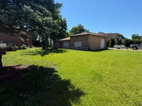 4N481 9TH Avenue Addison IL 60101
