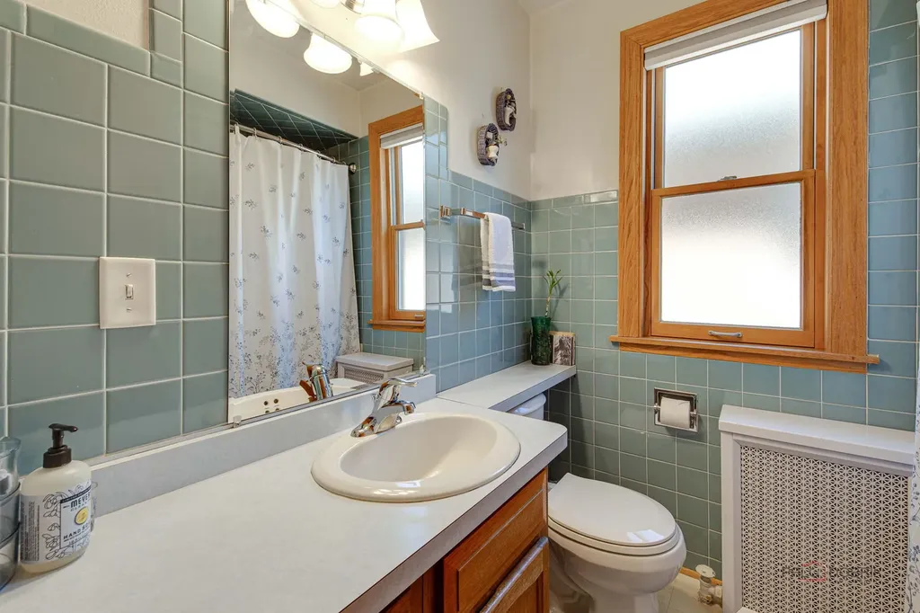 3532 North Ozark Avenue Chicago IL 60634