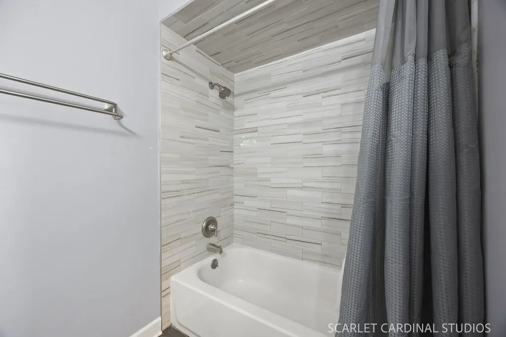 6076 Angel Lane Lisle IL 60532