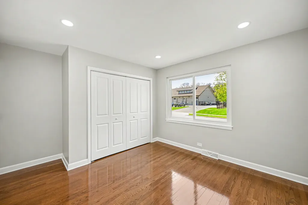 507 North Kenilworth Avenue Glen Ellyn IL 60137