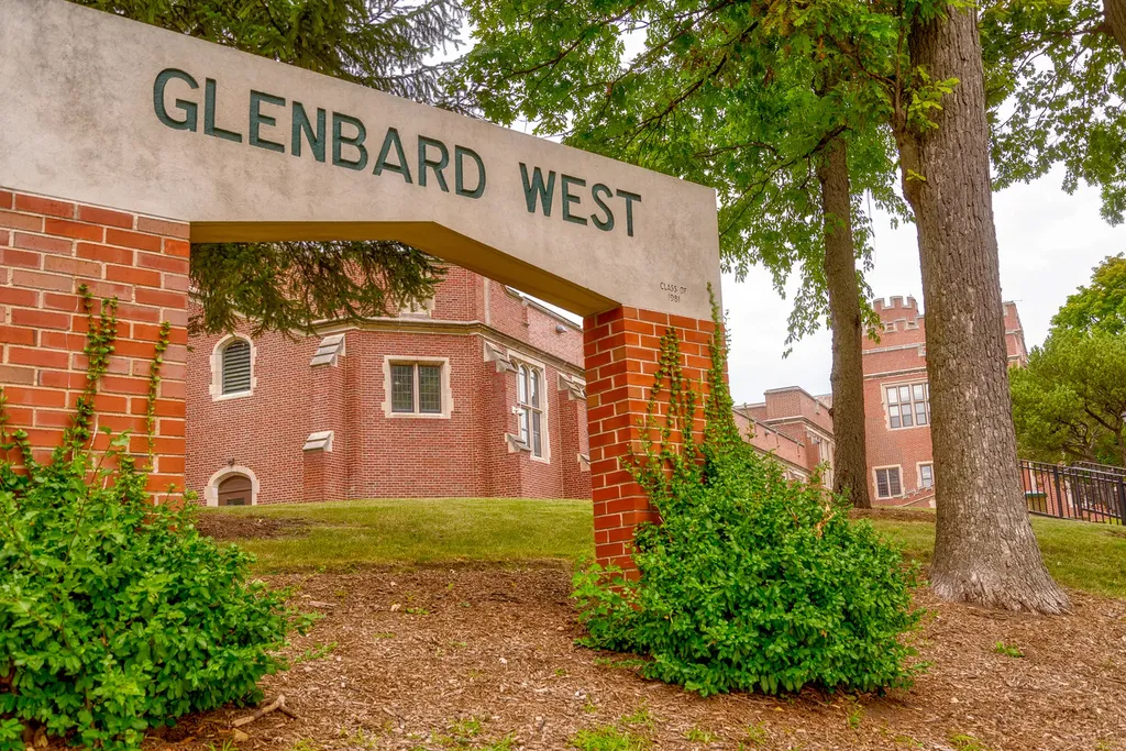 507 North Kenilworth Avenue Glen Ellyn IL 60137