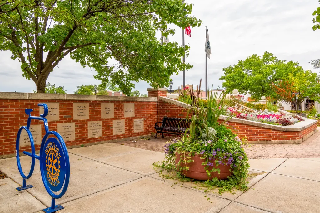 507 North Kenilworth Avenue Glen Ellyn IL 60137