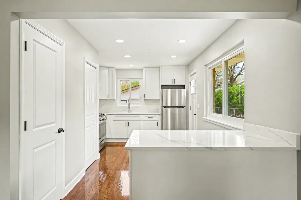 507 North Kenilworth Avenue Glen Ellyn IL 60137