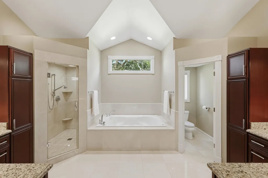 19W115 17TH Place Lombard IL 60148