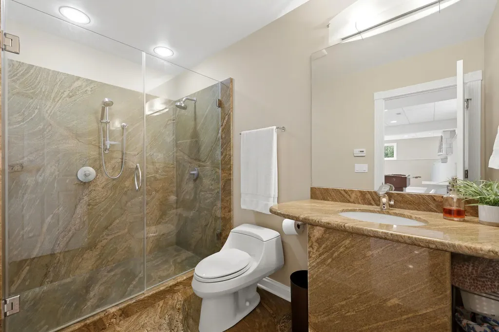 19W115 17TH Place Lombard IL 60148
