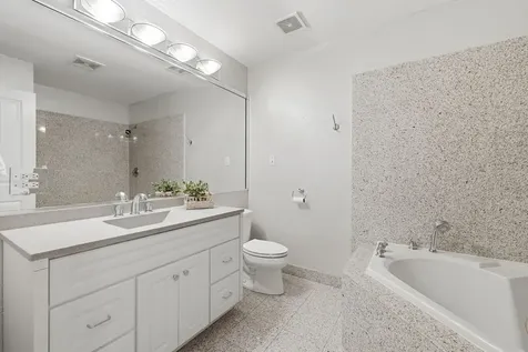 19W115 17TH Place Lombard IL 60148
