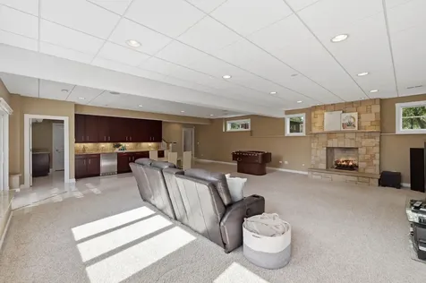 19W115 17TH Place Lombard IL 60148