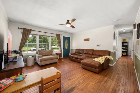 1628 East Dresser Road Dekalb IL 60115