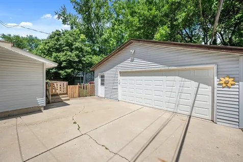 1628 East Dresser Road Dekalb IL 60115