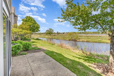 593 Springbrook Trail Oswego IL 60543