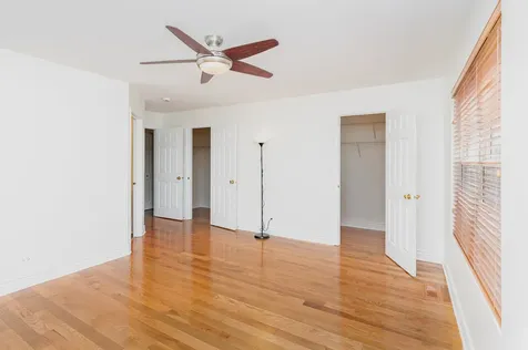 593 Springbrook Trail Oswego IL 60543