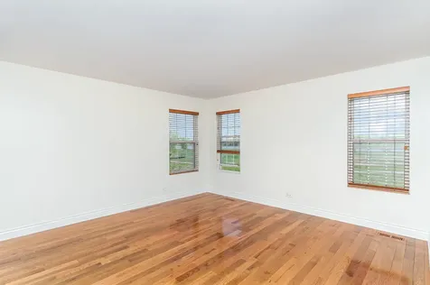 593 Springbrook Trail Oswego IL 60543
