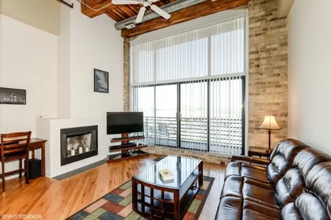 2614 North Clybourn Avenue Chicago IL 60614