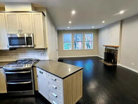 1359 West Fillmore Street W Chicago IL 60607