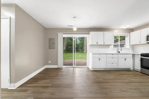 16421 Saint Louis Avenue Markham IL 60428