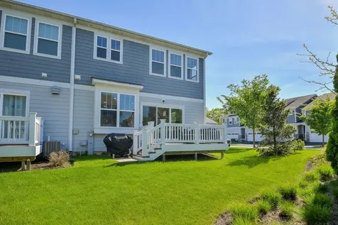 653 Riverbank Drive Geneva IL 60134