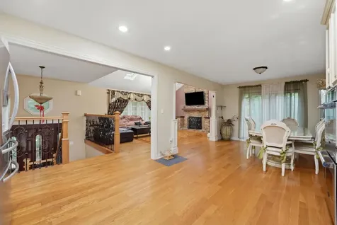 21 Sequoia Road Hawthorn Woods IL 60047