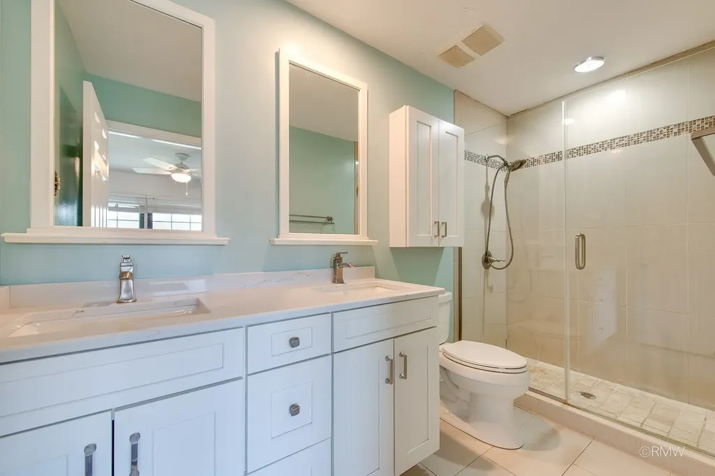1233 North Hickory Trail Addison IL 60101