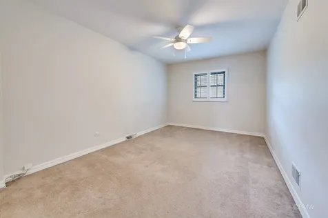 1233 North Hickory Trail Addison IL 60101