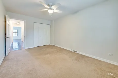 1233 North Hickory Trail Addison IL 60101