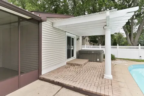 5019 Burman Drive Crystal Lake IL 60014