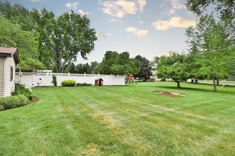 5019 Burman Drive Crystal Lake IL 60014