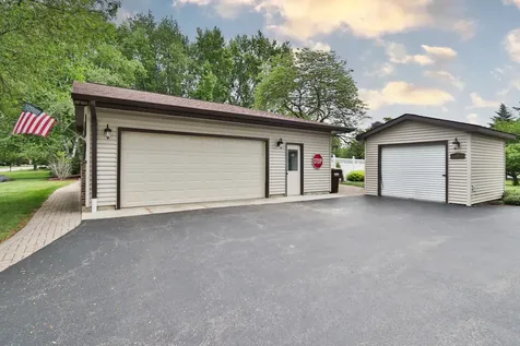 5019 Burman Drive Crystal Lake IL 60014