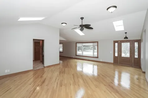 5019 Burman Drive Crystal Lake IL 60014
