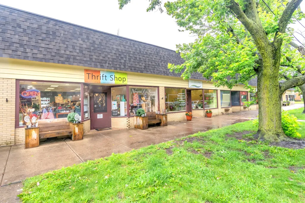 6001 North Nina Avenue Chicago IL 60631