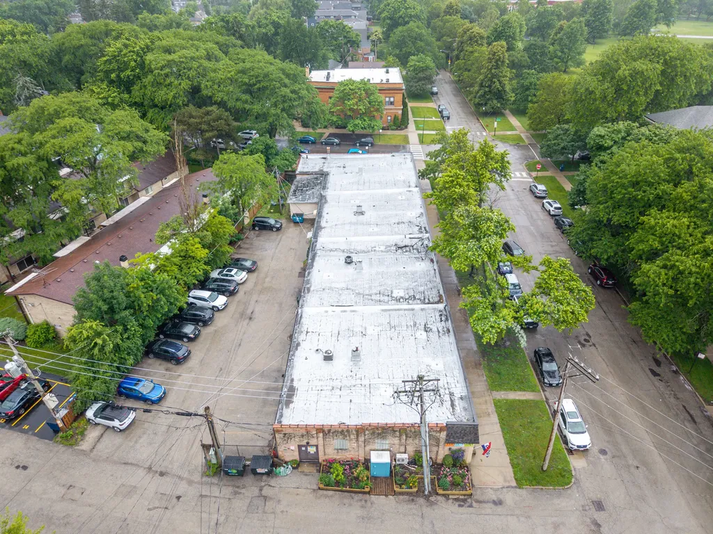 6001 North Nina Avenue Chicago IL 60631