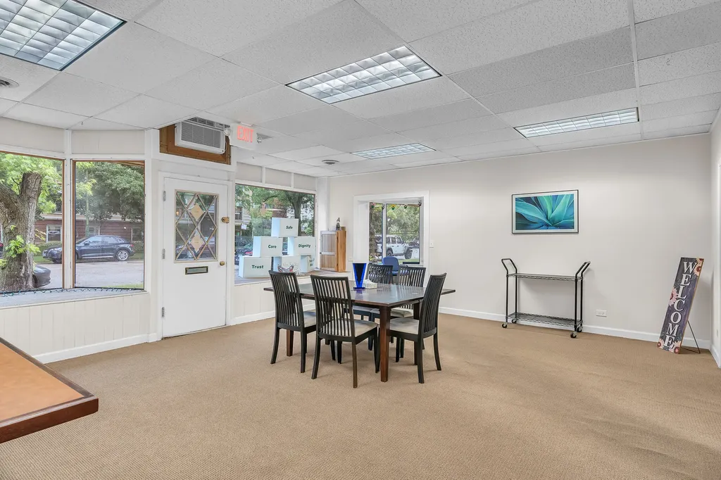 6001 North Nina Avenue Chicago IL 60631