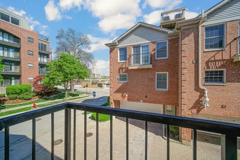 101 South Evergreen Avenue Arlington Heights IL 60005