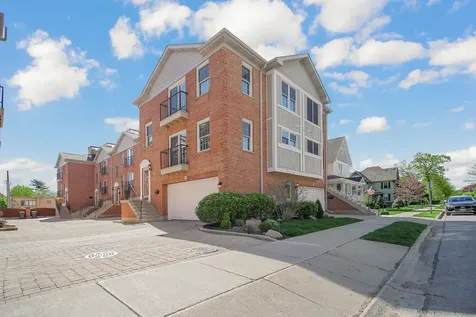 101 South Evergreen Avenue Arlington Heights IL 60005