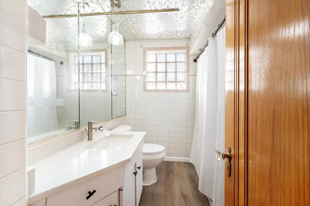 4607 South Karlov Avenue Chicago IL 60632