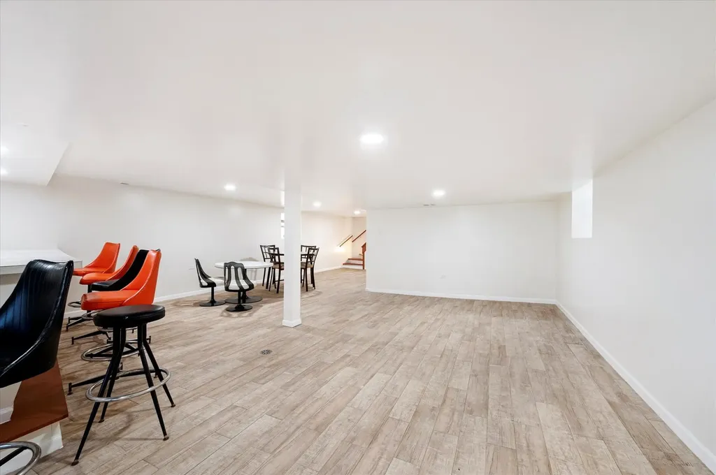 4607 South Karlov Avenue Chicago IL 60632