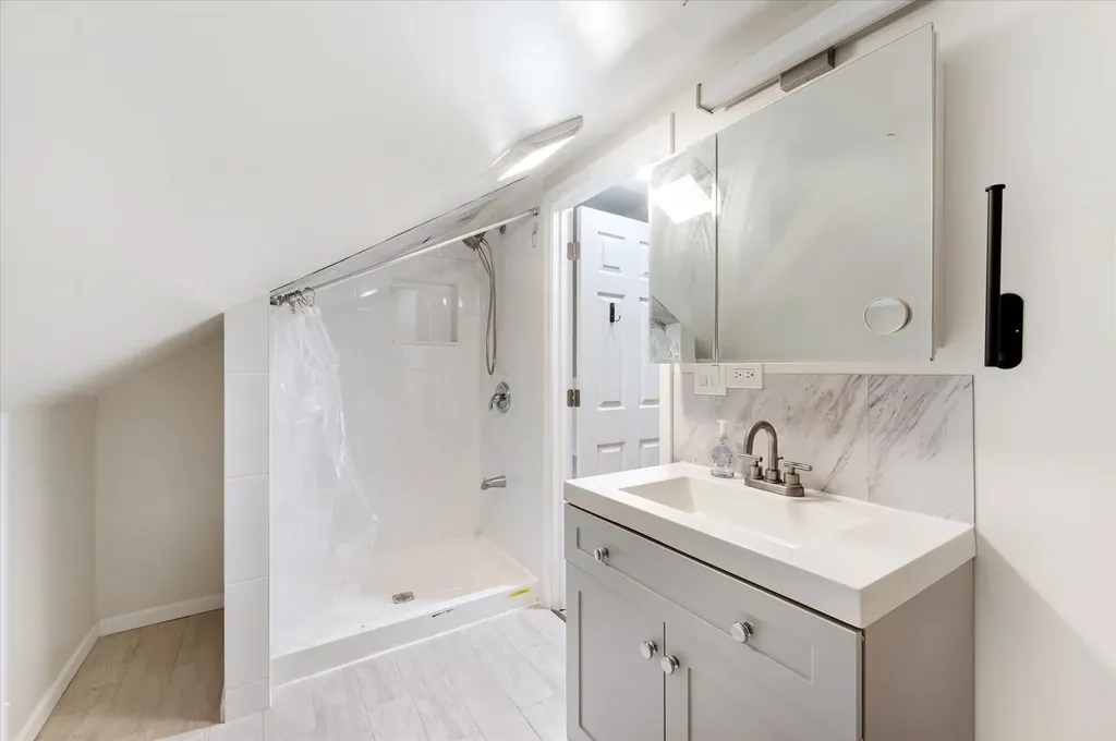 4607 South Karlov Avenue Chicago IL 60632