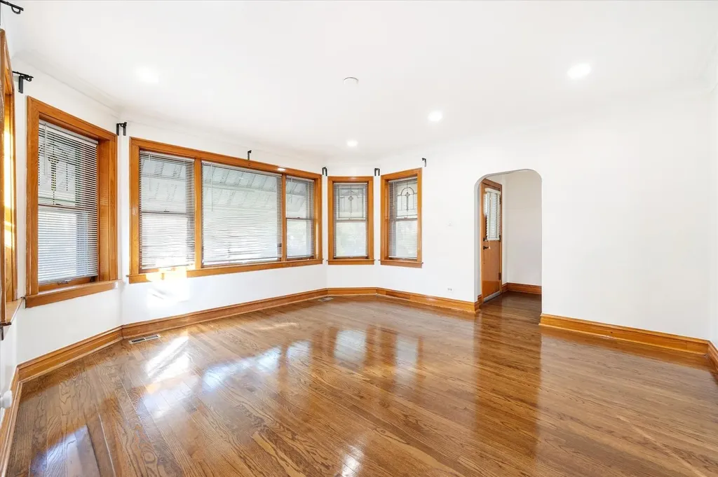 4607 South Karlov Avenue Chicago IL 60632