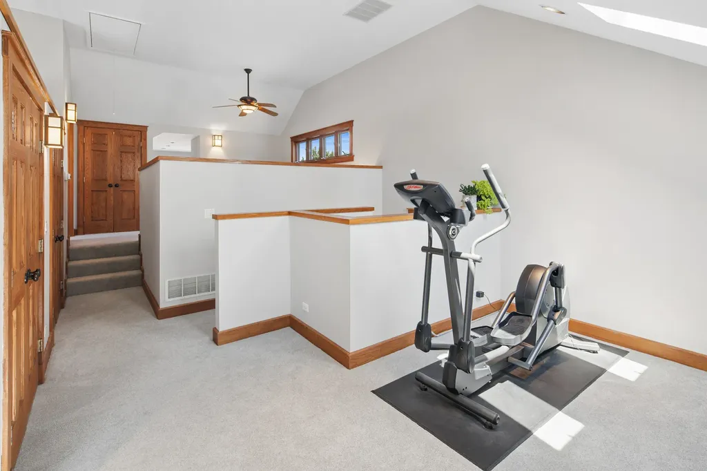 4922 North Tripp Avenue Chicago IL 60630