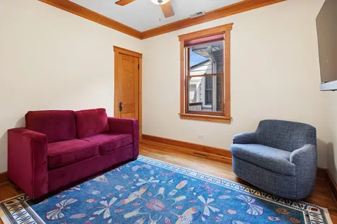 4922 North Tripp Avenue Chicago IL 60630