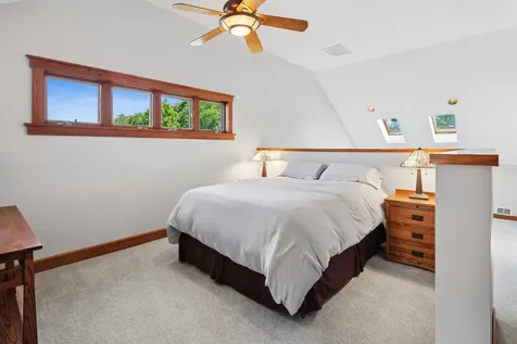 4922 North Tripp Avenue Chicago IL 60630
