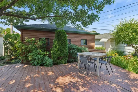 4922 North Tripp Avenue Chicago IL 60630