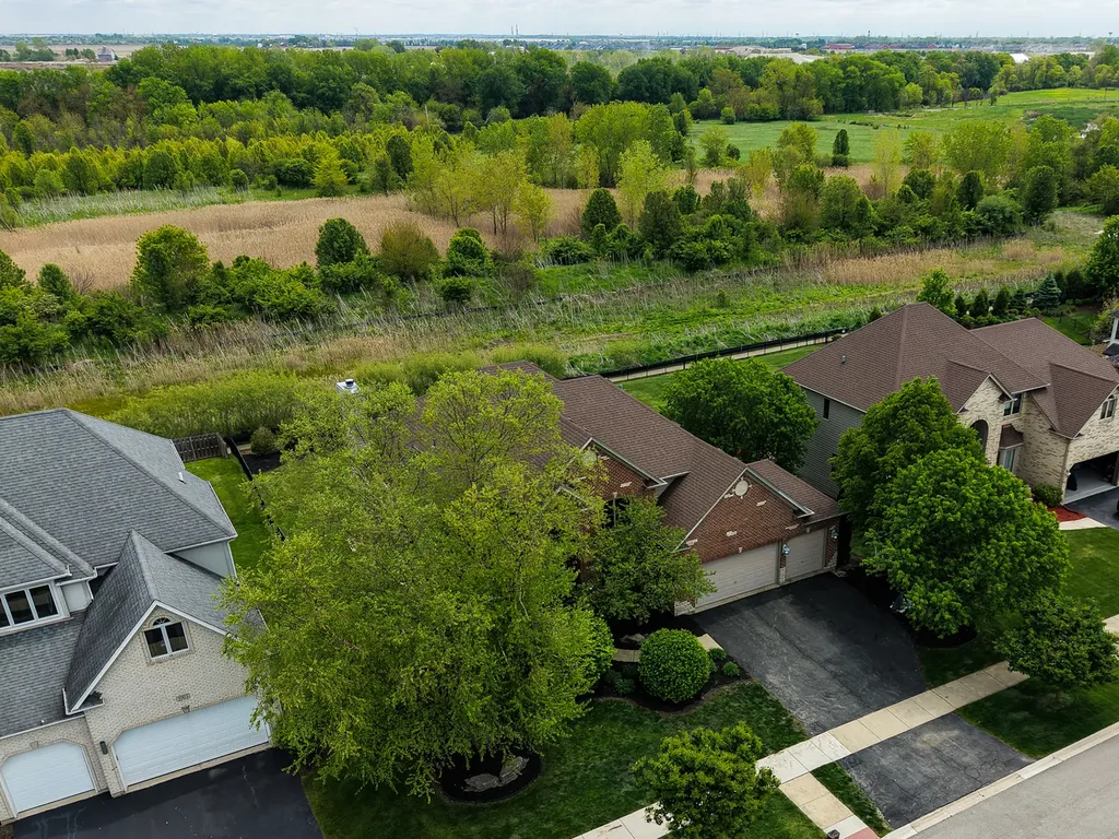 5815 Rosinweed Lane Naperville IL 60564