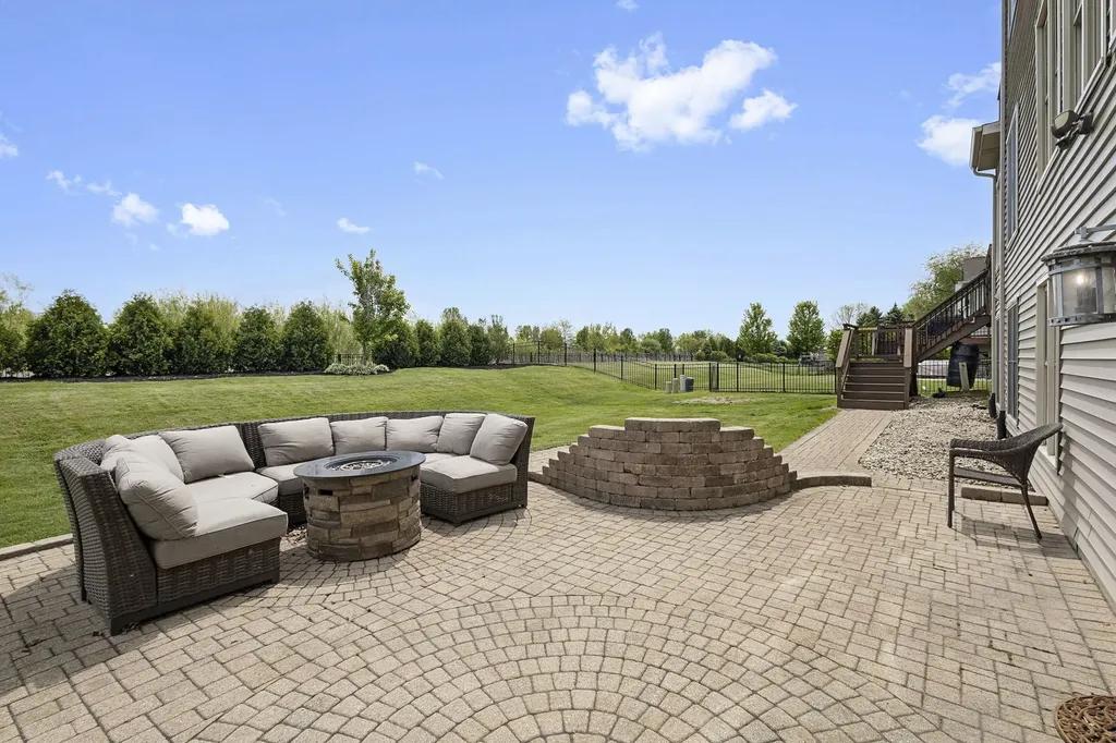 5815 Rosinweed Lane Naperville IL 60564