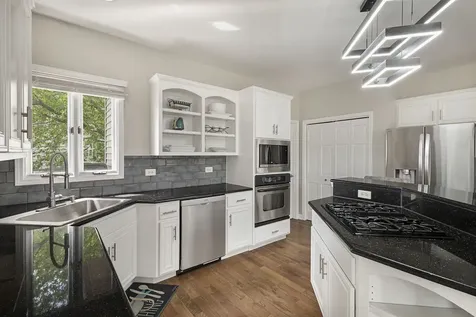 5815 Rosinweed Lane Naperville IL 60564