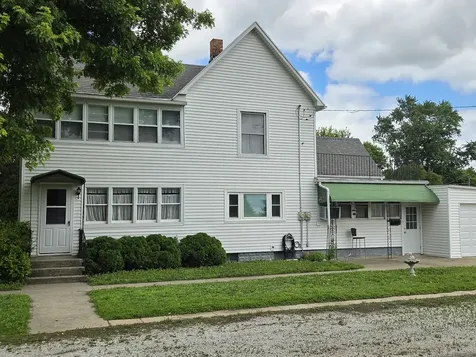 626 South 2nd Avenue Hoopeston IL 60942