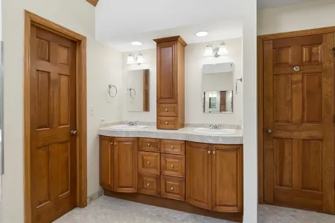 130 North Buckingham Drive Sugar Grove IL 60554
